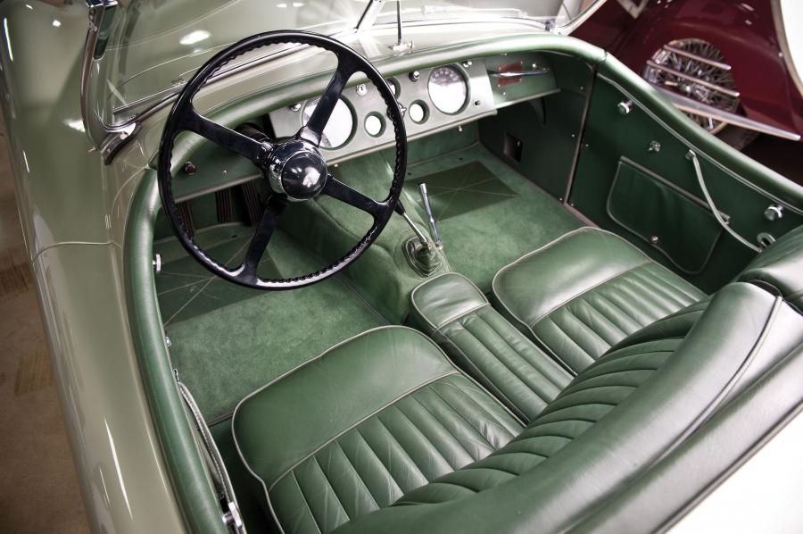  Jaguar XK120 Roadster 1952 года  (фото 24 из 25)